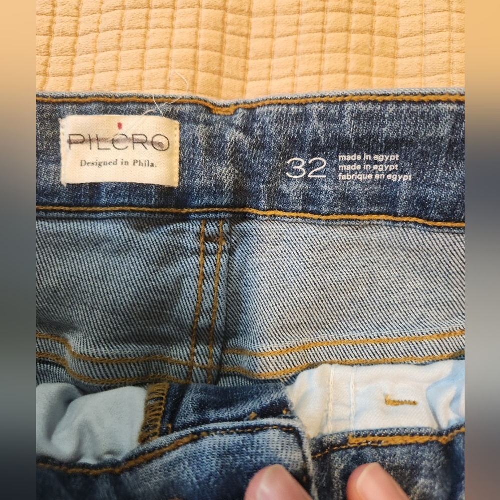 NWOT Pilcro Jeans Size 32. Very Flattering Style! - Picture 4 of 6